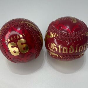 lot 2 Rare Gladiator CAESARS #66 Maroon Baseball Balls Souvenir Collectibles